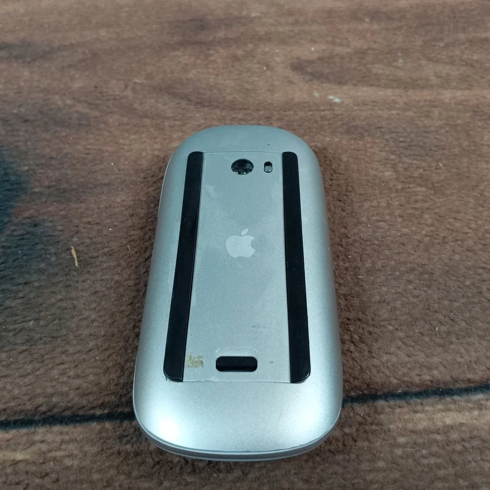 Apple Magic Mouse 1 Wireless Bluetooth Laser A1296 MB829LL/A Silver White Mens
